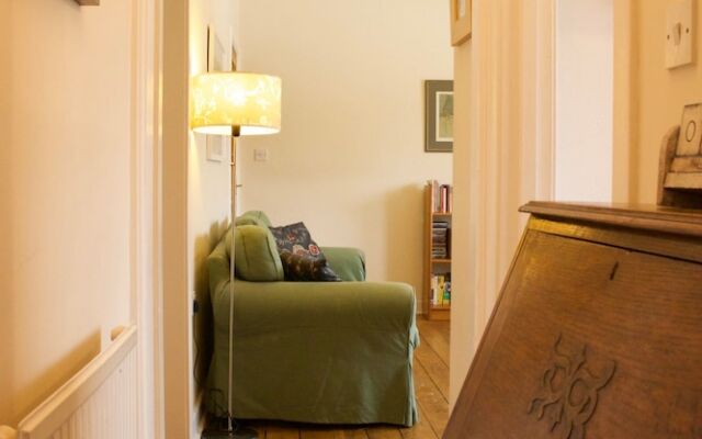 1 Bedroom Private Garden Flat