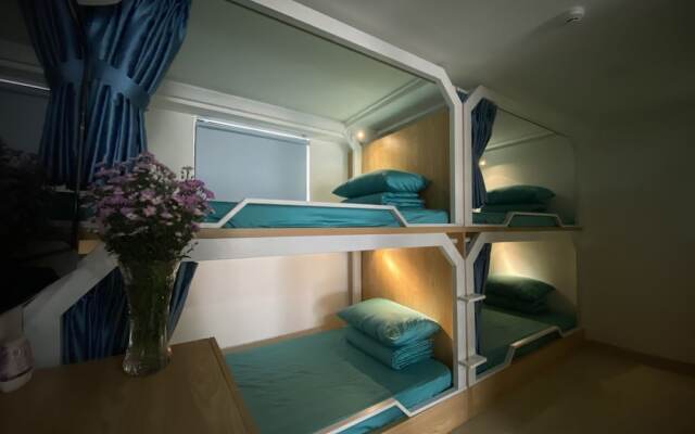 Blue S Hotel & Apartment