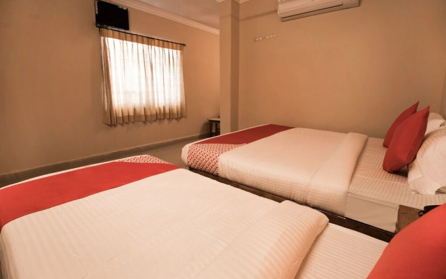 Sri Srinivasa Lodge by OYO Rooms