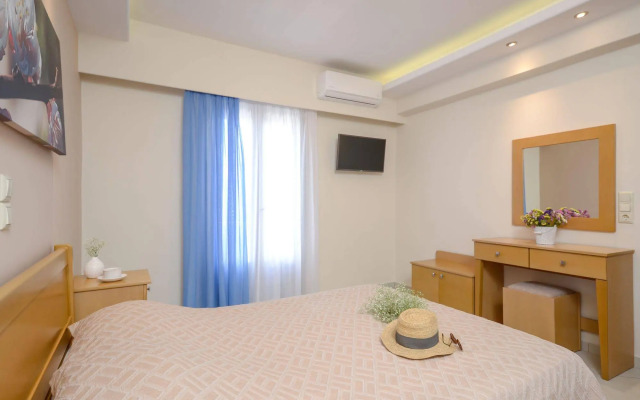 Ormos Holiday Studios