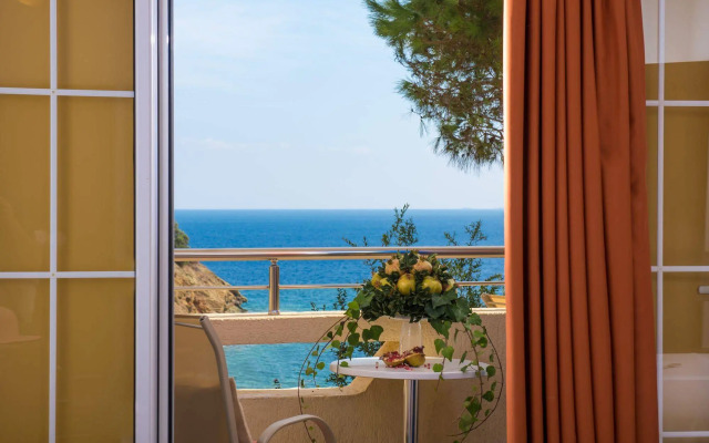 Blue Bay Resort Hotel