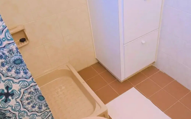 52 MEN - Sea Gem Apartment