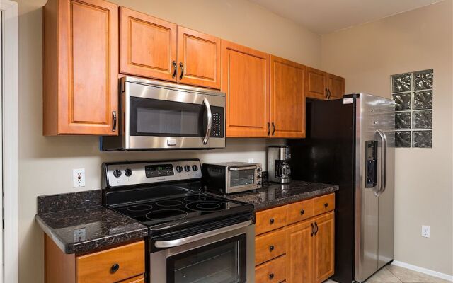 Wonderland 2 BR by Casago