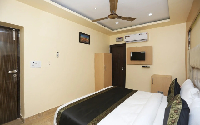 OYO 15530 Hotel G S Residency