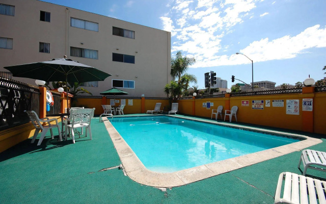 Long Beach Inn