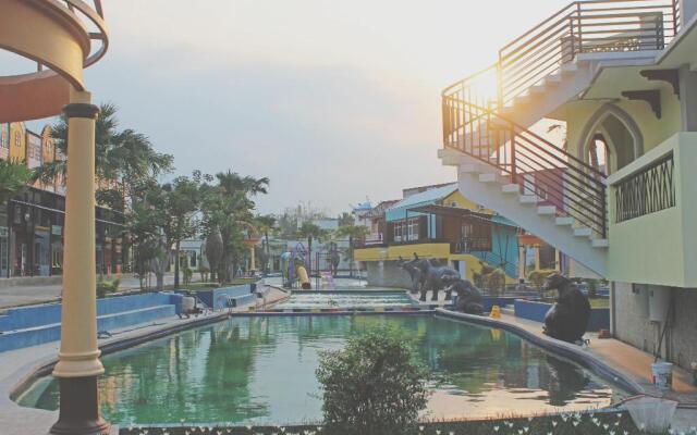 River Walk Urban Camping House