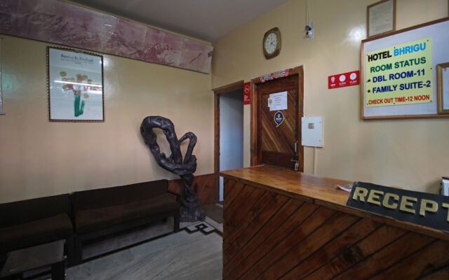 OYO 7625 Hotel Bhrigu