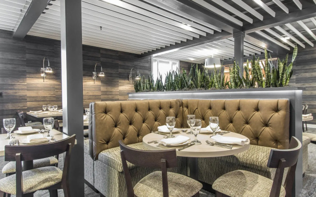 The Burgundy Hotel, Tapestry Collection by Hilton