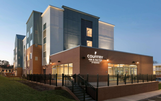 Country Inn & Suites by Radisson, Charlottesville-UVA, VA