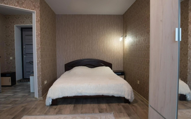 Академіка Корольова 14