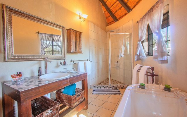 Mvuradona Safari Lodge