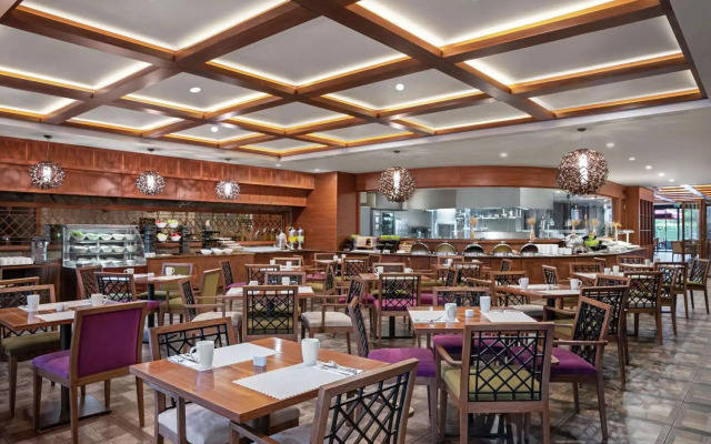 DoubleTree by Hilton Istanbul Gayrettepe