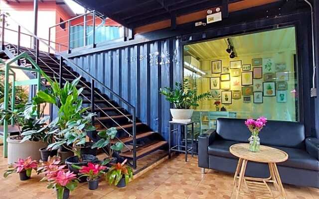 Kipbox hotel trang