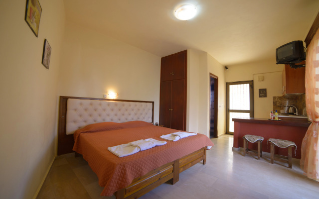 Toulas Apartments