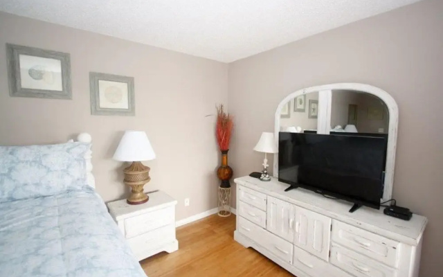 Tradewinds Condominiums #33 by Destin Getaways