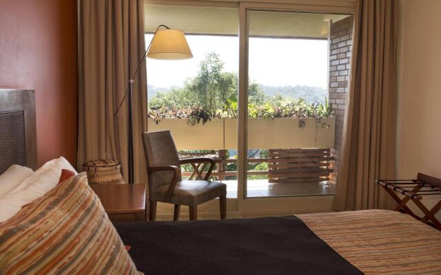 Raíces Esturión Hotel & Raíces Amambai Lodges