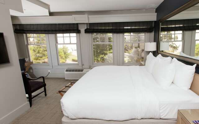 The Partridge Inn Augusta, Curio Collection by Hilton