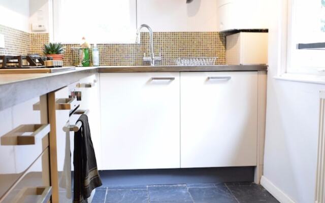 2 Bedroom Flat In East London