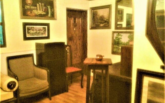 Leyla Guesthouse Castel