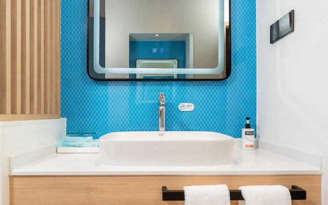 Holiday Inn Express Dalian Golden Pebble Beach by IHG