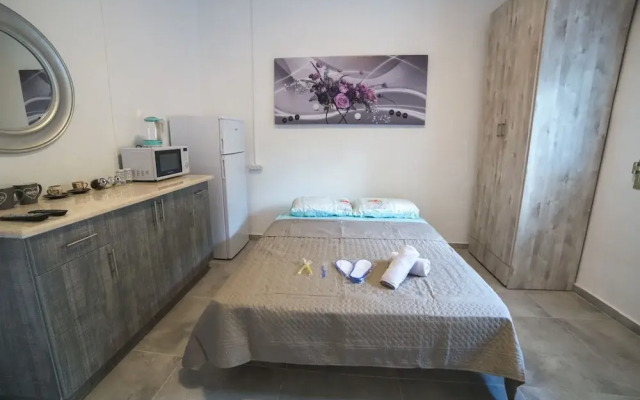 Rooms at R&A apartment