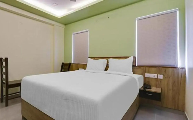 Townhouse OAK Hotel SVA