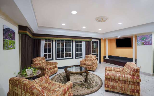 Travelodge by Wyndham Montgomery East