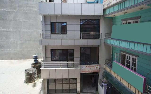 Oyo 419 Hotel Crossroads