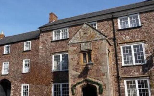 Luttrell Arms Hotel