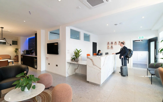 Fountain Court Apartments - Grove Executive