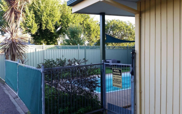 Bradman Motor Inn