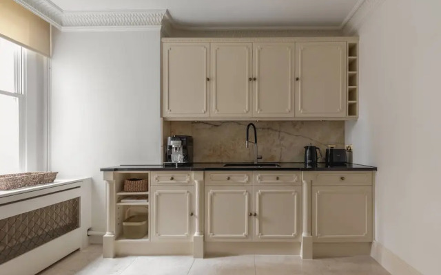 Fitzjames-avenue IV by Onefinestay