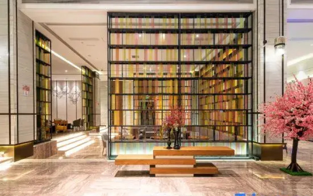 Happy Movie Hotel (Wanning High Speed Rail Station Store)