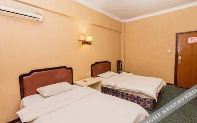 Yian Hotel (Zhuji Datang store)