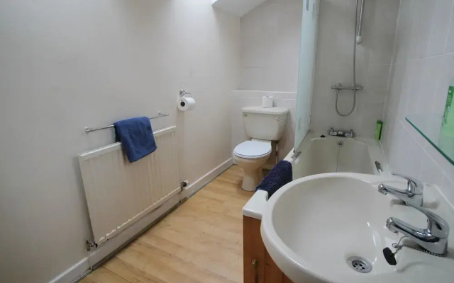 26 Merthyr Road