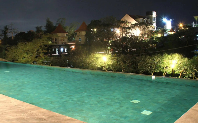 eL Hotel Malang