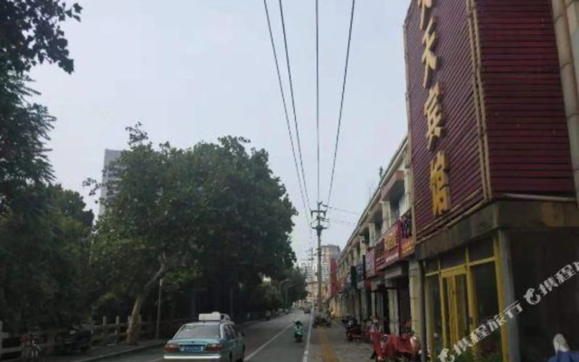 Jinyi Hotel (Jinan Railway Station)