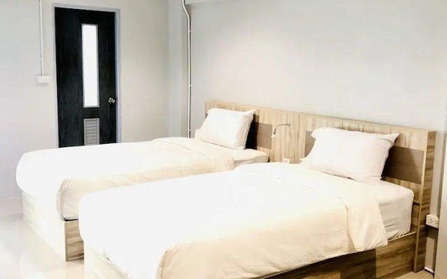 S2 at Uthai Uthaithani