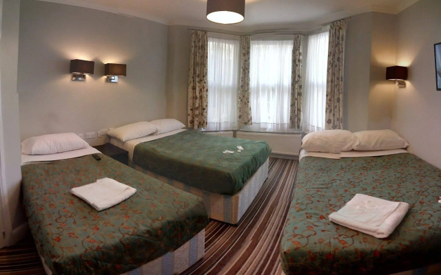Plaza Hotel Hammersmith