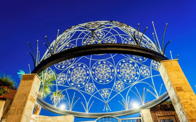 Natura All Seasons Boutique Hotel