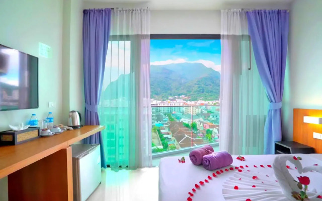 Phoenix Grand Hotel