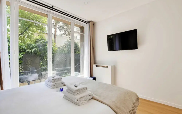 Magnificent 2bd/6p Apartment - Eiffel Tower