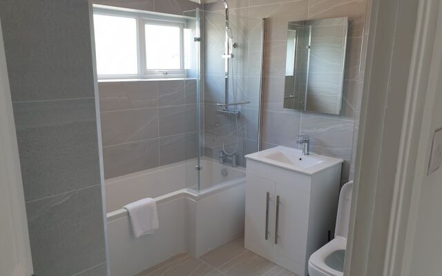 Washington's Diamond 3 Bedroom House Sleeps 6guest