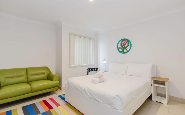 Pentagon 2/65 Gippsland Street