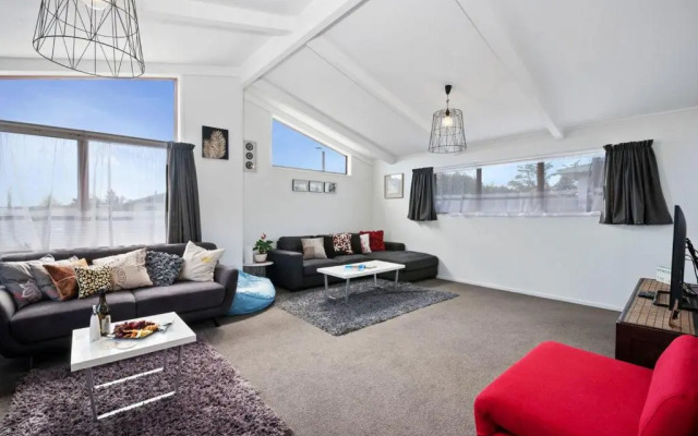 Wendy’s Bach - Taupo Holiday Home