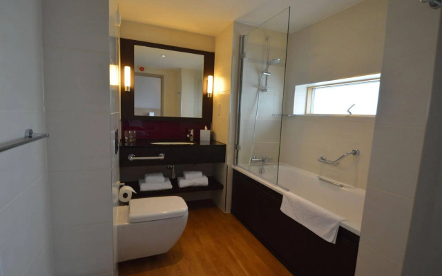 Lancaster Hotel