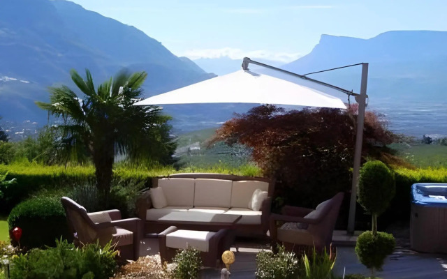 Hotel Karin