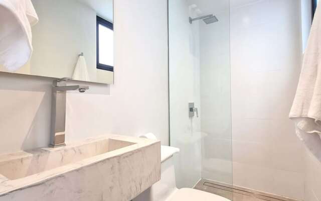 w Charming 2BR With Rooftop Pool Casco Antiguo