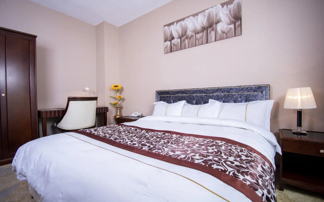 Mika Hotel