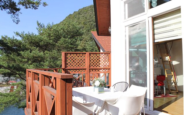 Yangpyeong Dotorigol Pension